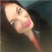 Insegnante madrelingua inglese (livello C1) impartisce lezioni e ripetizioni sia a bambini che ad adulti, presenziali in Pinerolo e dintorni ed online in tutta Italia